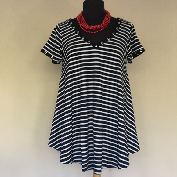 RAIN- New with tags black/white striped top - Picture 2 of 6